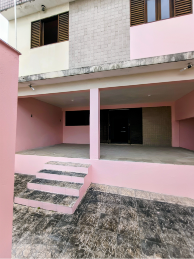 Casa com 4 Quartos à Venda, 220,00 m² - Foto 1