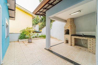 Casa com 3 Quartos à Venda - Foto 4