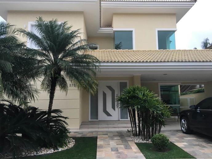Casa com 5 Quartos à Venda, 327,00 m² - Foto 1