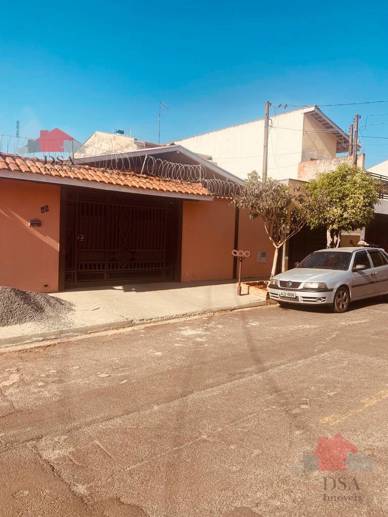 Casa com 3 Quartos à Venda, 300,00 m² - Foto 1