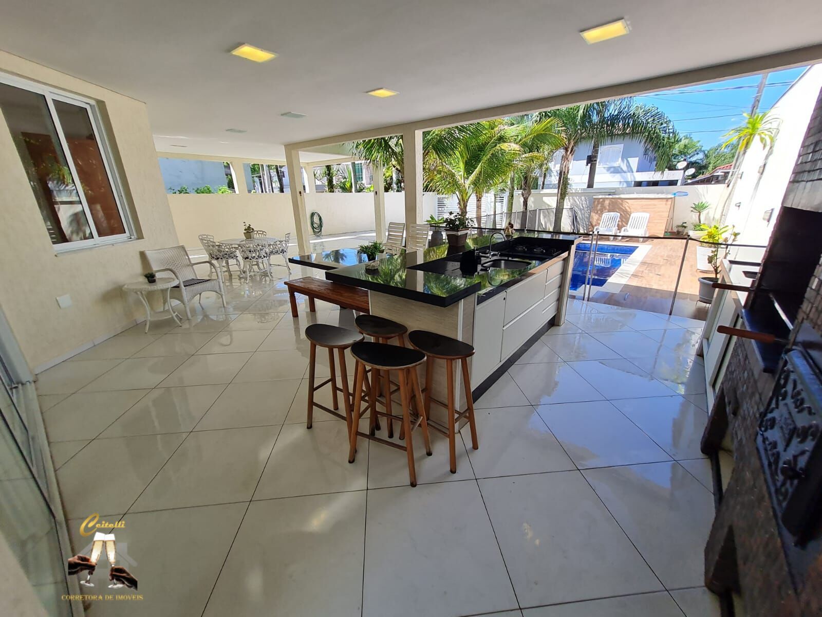 Casa com 4 Quartos para Temporada, 300,00 m² - Foto 1