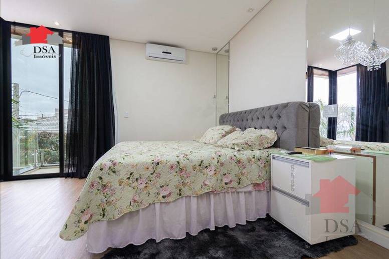 Casa com 3 Quartos à Venda, 250,00 m² - Foto 4