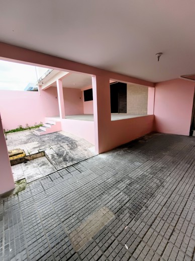 Casa com 4 Quartos à Venda, 220,00 m² - Foto 2