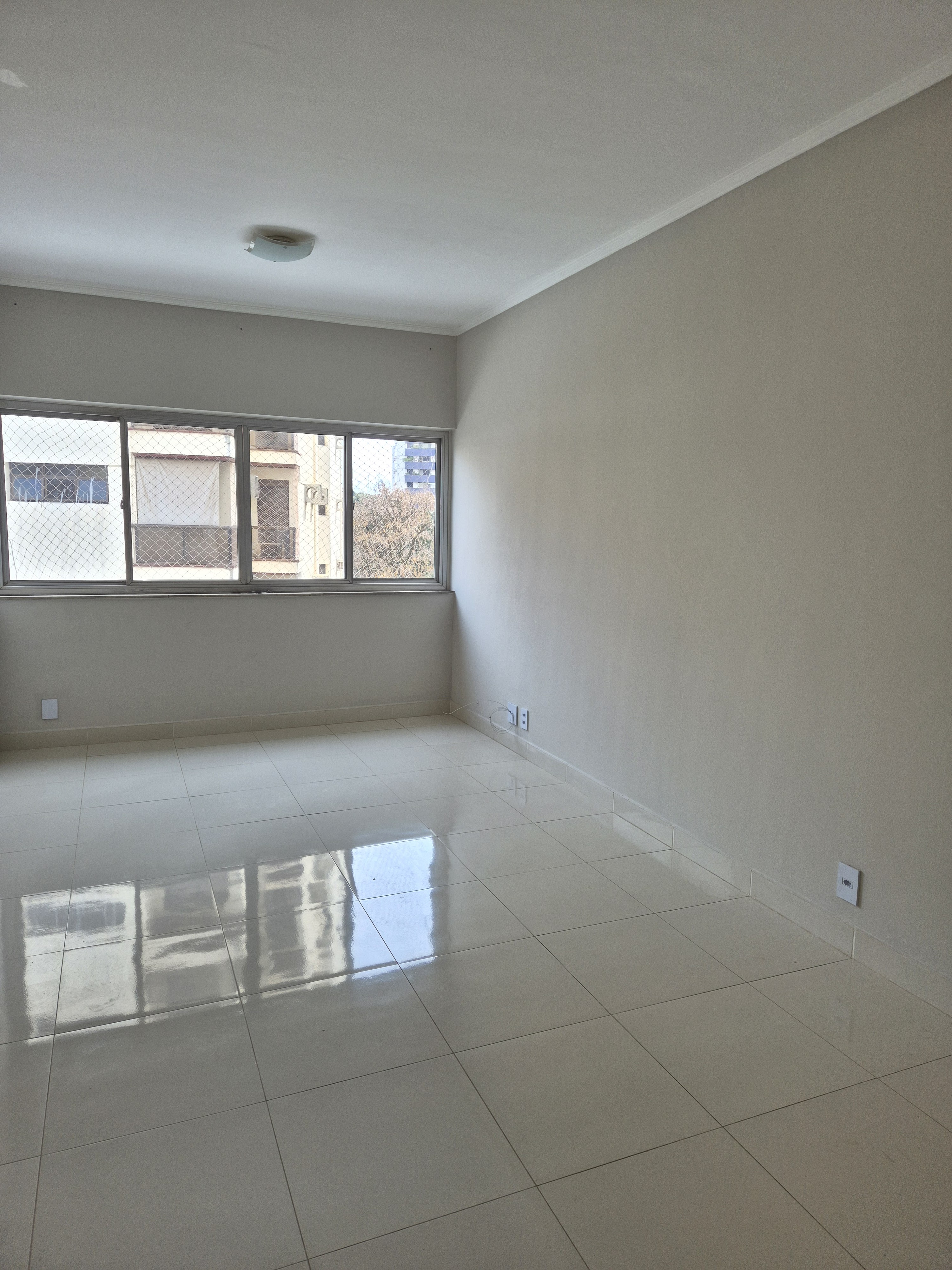 Apartamento com 3 Quartos à Venda - Foto 3