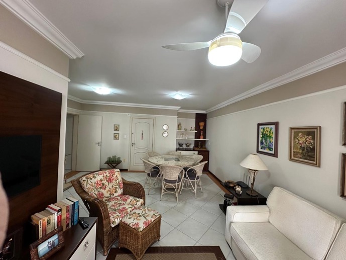 Apartamento com 3 Quartos à Venda, 131,00 m² - Foto 2