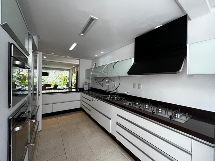 Casa com 4 Quartos à Venda, 300,00 m² - Foto 28