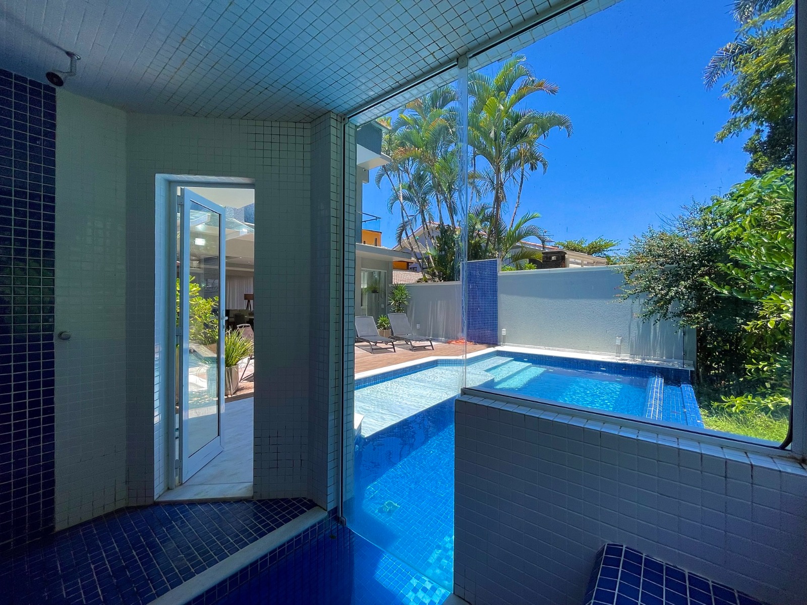 Casa com 5 Quartos à Venda, 553,00 m² - Foto 3