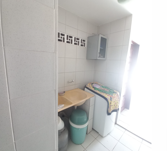 Casa com 4 Quartos à Venda - Foto 4