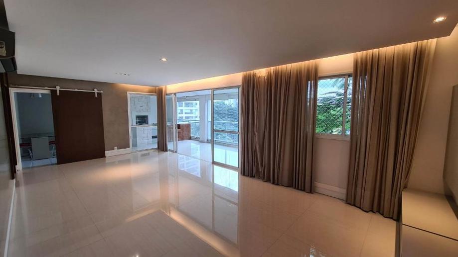 Apartamento com 4 Quartos à Venda, 233,00 m² - Foto 2