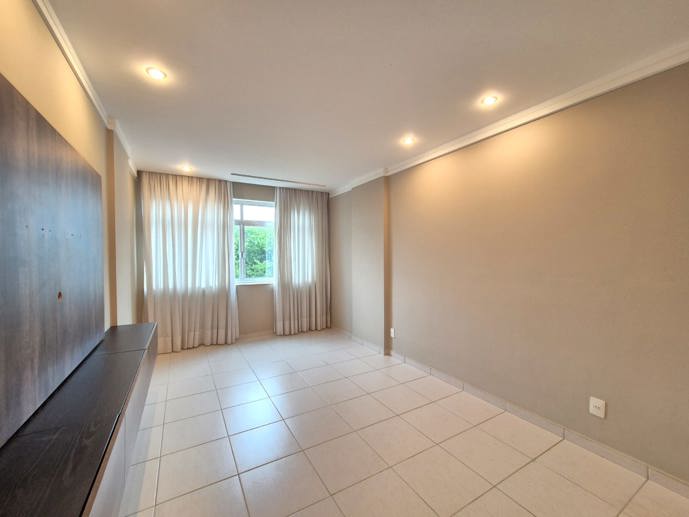 Apartamento com 3 Quartos à Venda - Foto 1