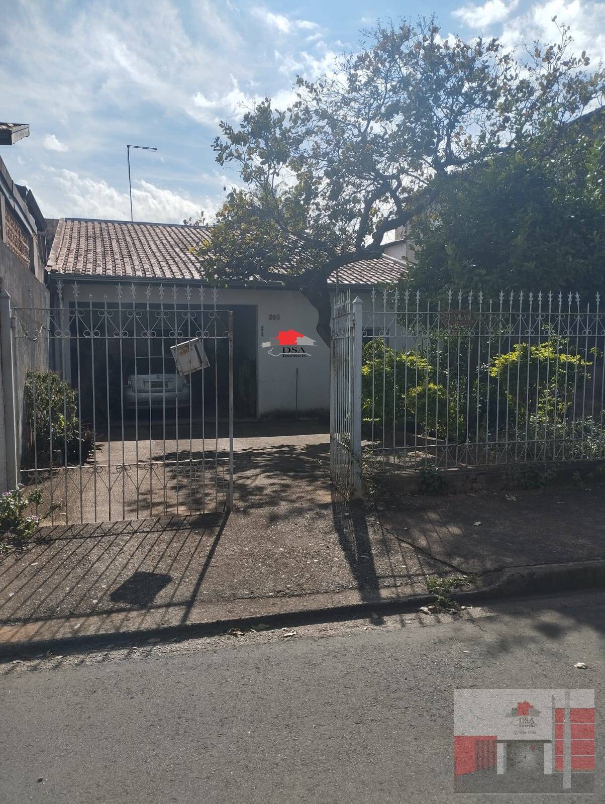 Casa com 3 Quartos à Venda, 300,00 m² - Foto 1
