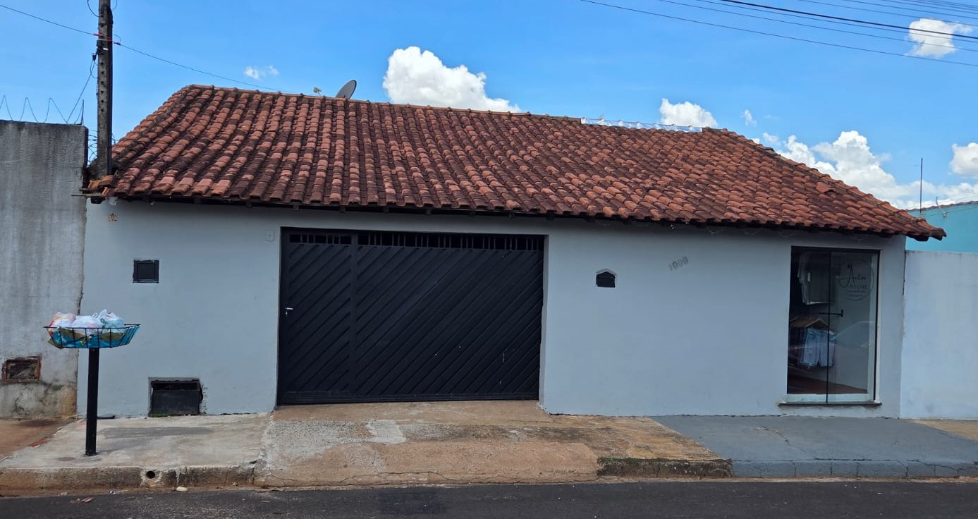 Casa com 3 Quartos à Venda - Foto 1