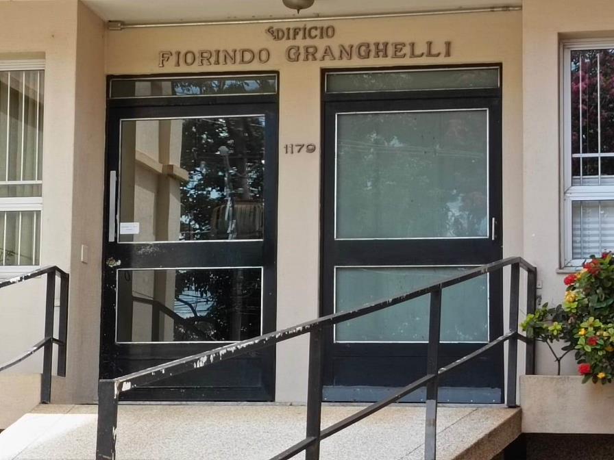 Apartamento com 3 Quartos à Venda - Foto 2