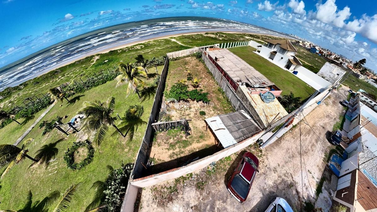 Casa com 4 Quartos à Venda - Foto 1