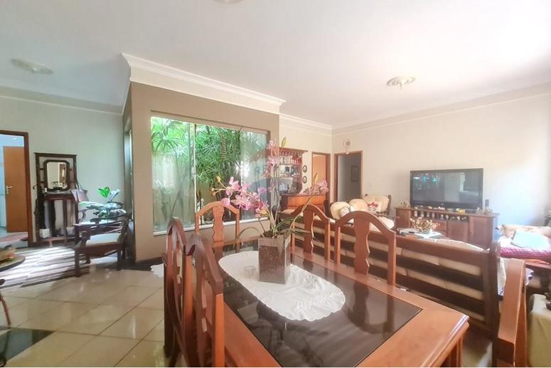 Casa com 3 Quartos à Venda, 465,64 m² - Foto 4