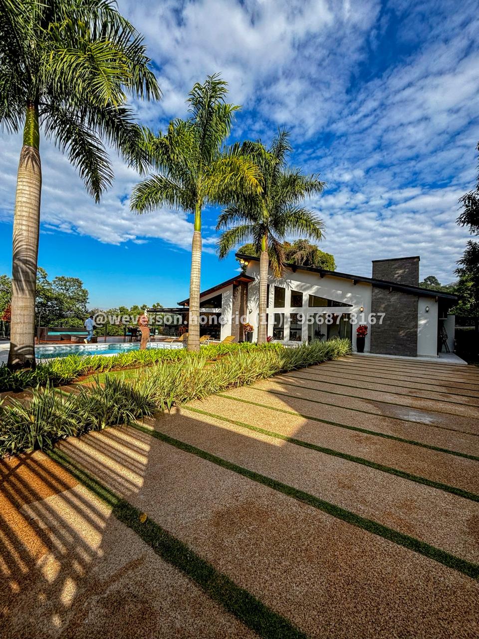Casa com 6 Quartos à Venda, 2.100,00 m² - Foto 2