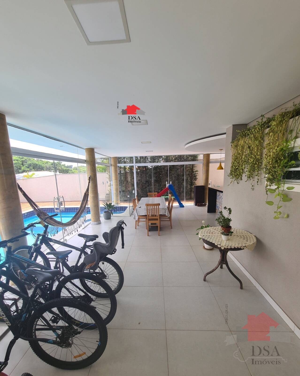 Casa com 4 Quartos à Venda, 360,00 m² - Foto 3