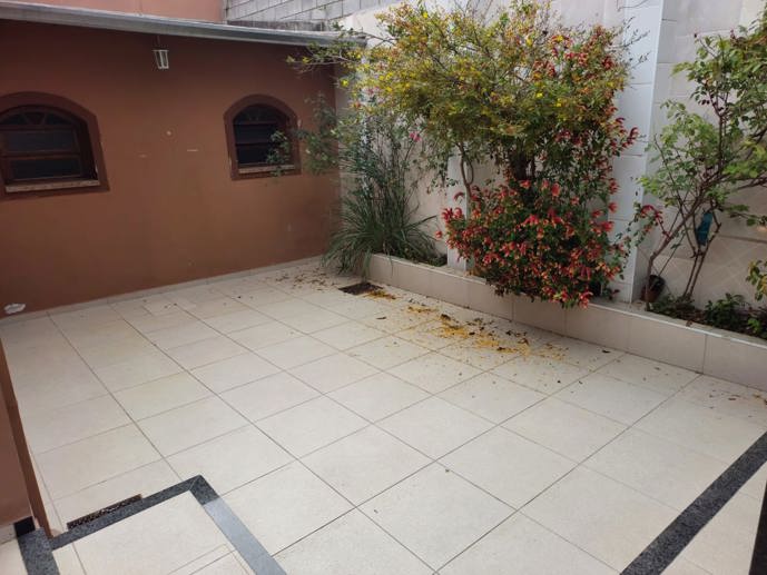 Casa com 4 Quartos à Venda - Foto 37