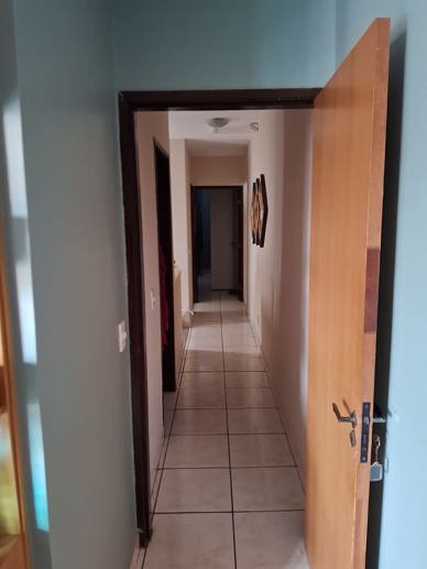 Casa com 3 Quartos à Venda, 228,44 m² - Foto 2