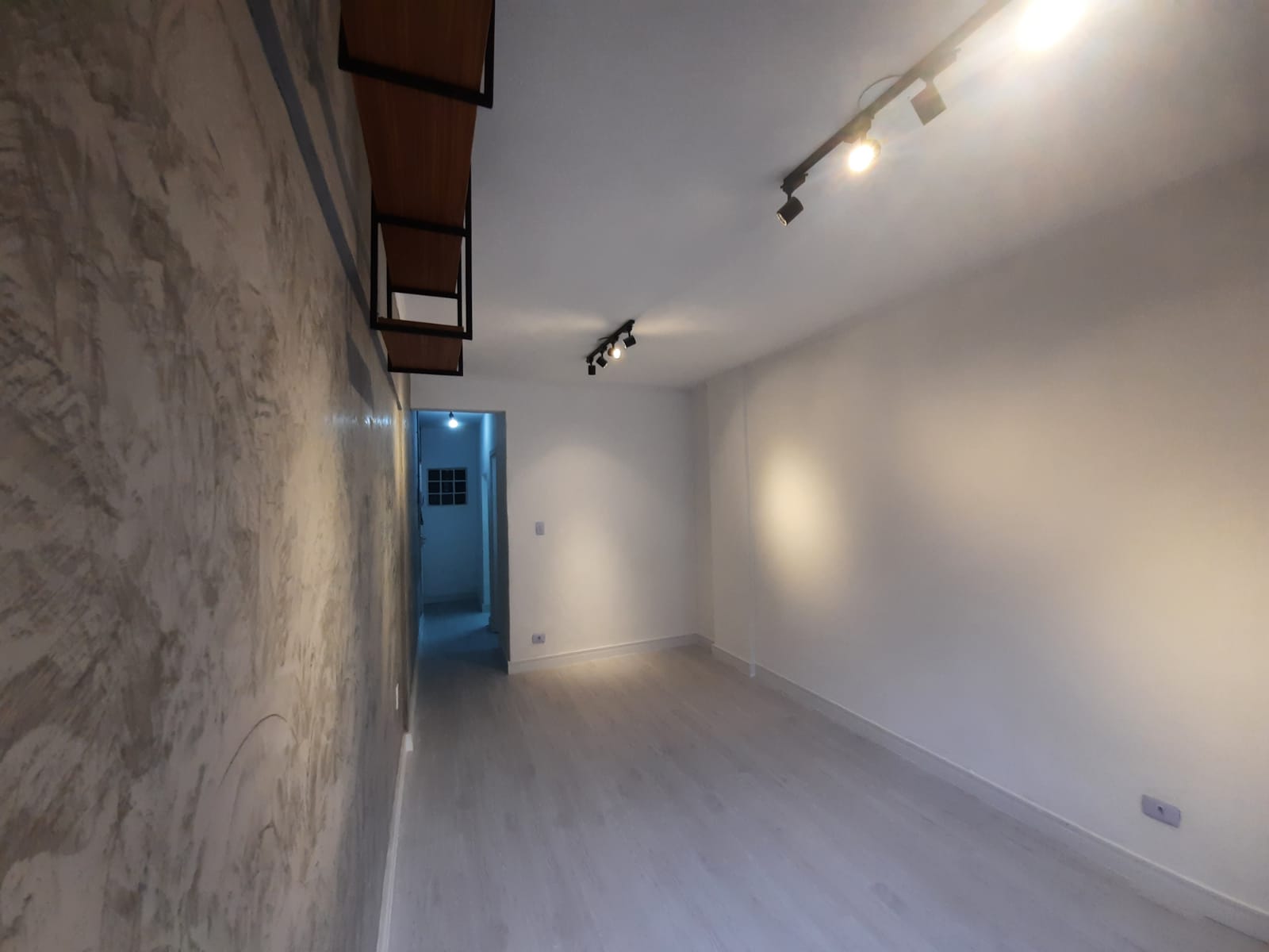 Apartamento com 1 Quarto à Venda - Foto 2