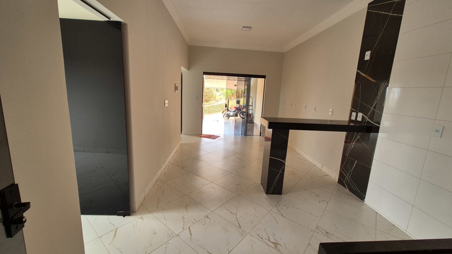 Casa com 3 Quartos à Venda - Foto 2