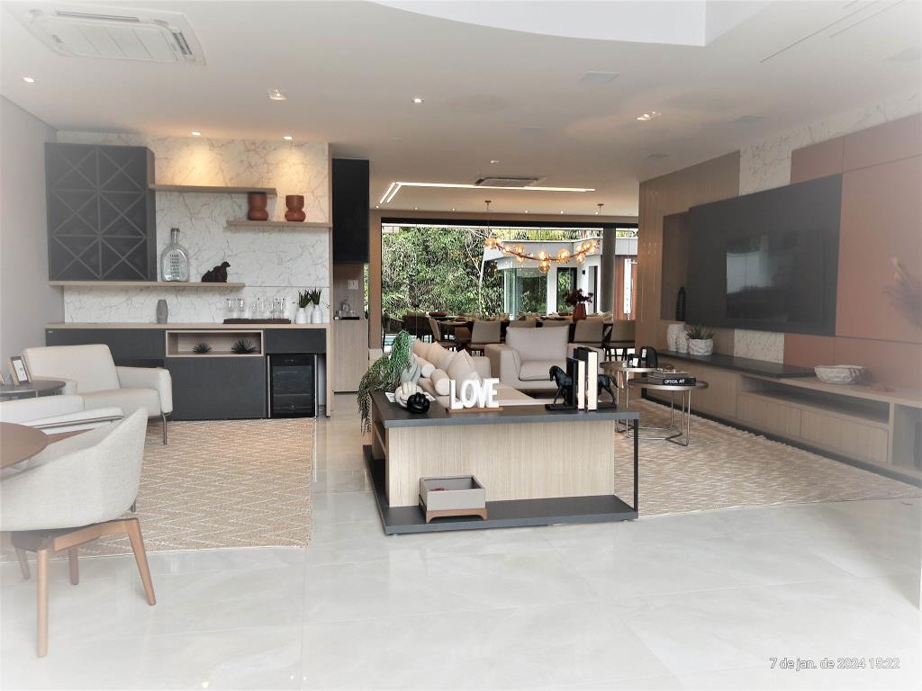 Casa com 6 Quartos à Venda - Foto 3