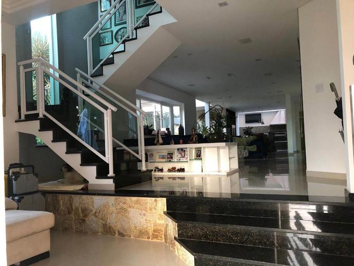 Casa com 4 Quartos à Venda, 587,00 m² - Foto 3