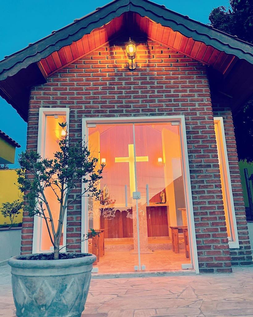 Rural com 8 Quartos à Venda, 1.800,00 m² - Foto 9