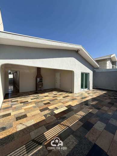 Casa com 3 Quartos à Venda, 275,00 m² - Foto 1