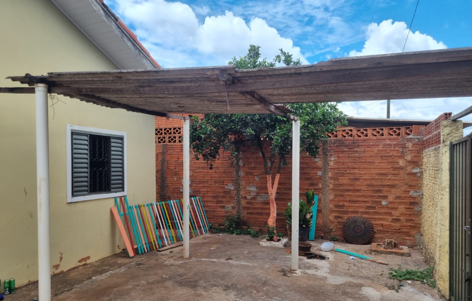 Casa com 3 Quartos à Venda - Foto 1