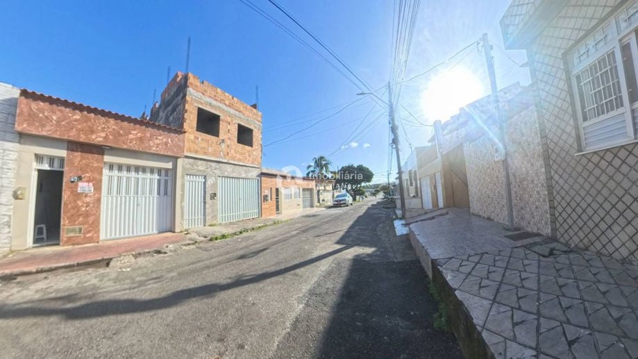 Casa com 2 Quartos à Venda - Foto 2