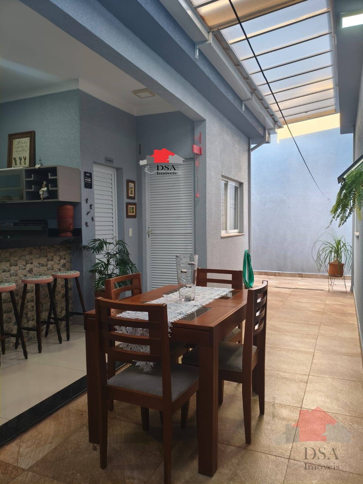 Casa com 3 Quartos à Venda, 250,00 m² - Foto 2
